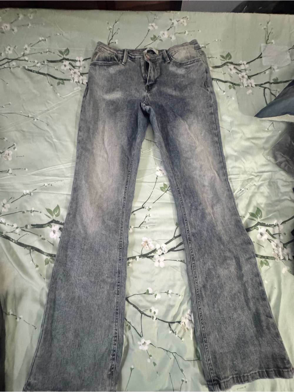 Women’s Washed Gray Flared Jeans